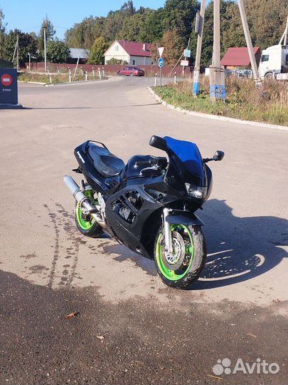 Мотоцикл Сузуки рф900р