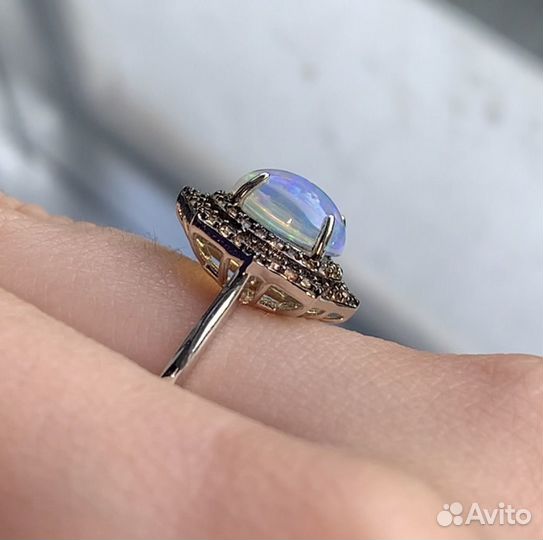 Серебряное кольцо с опалом и сапфирами