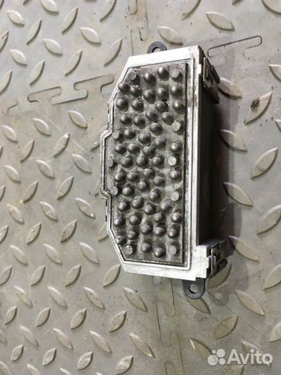 Резистор отопителя