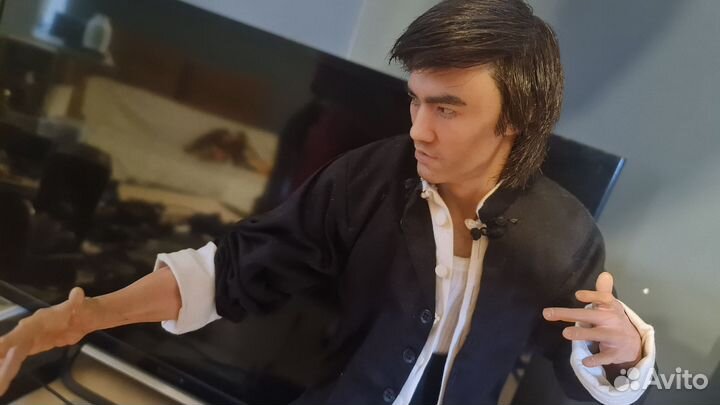 Bruce Lee Cinemaquette