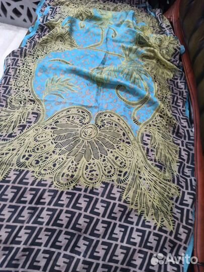 Палантин шелковый fendi оригинальный италия