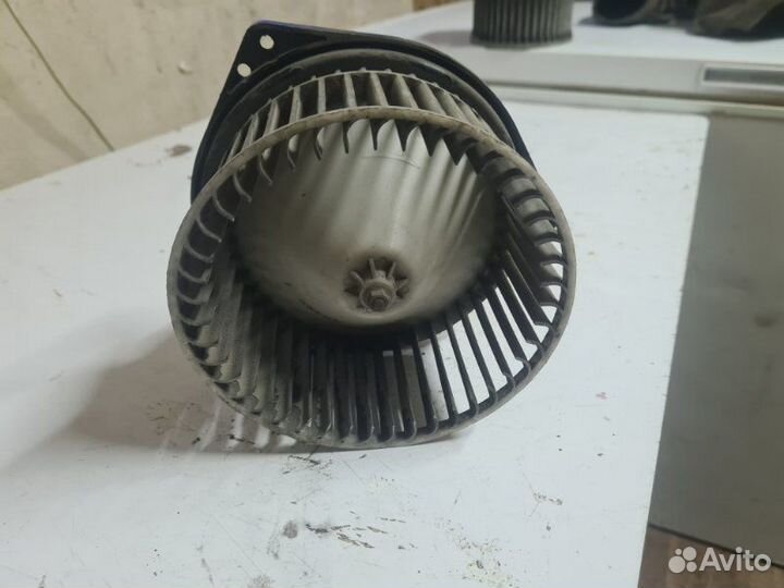 Мотор печки Nissan Expert venw11 YD-22(DD) 1999