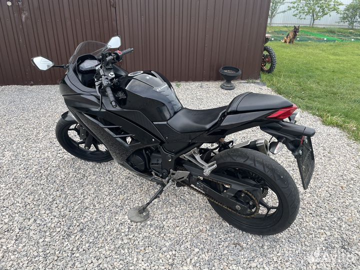 Kawasaki ninja 300