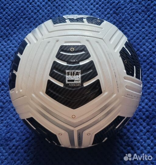 Футбольный мяч nike flight