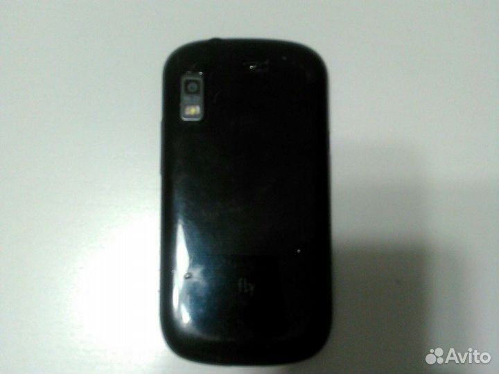 Телефон Fly