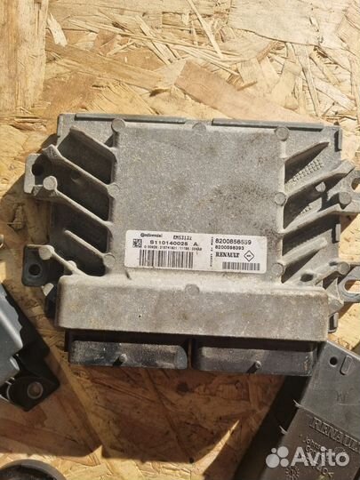 Комплект эбу Renault Logan 1.6 8кл