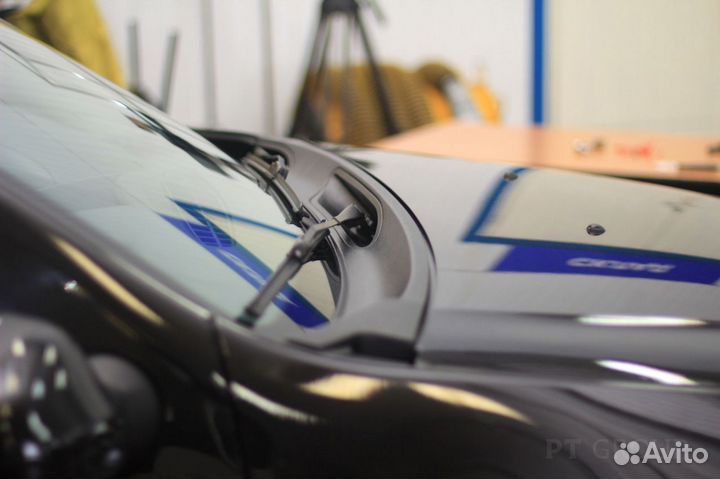 Накладка в проем стеклоочистителей renault Duster