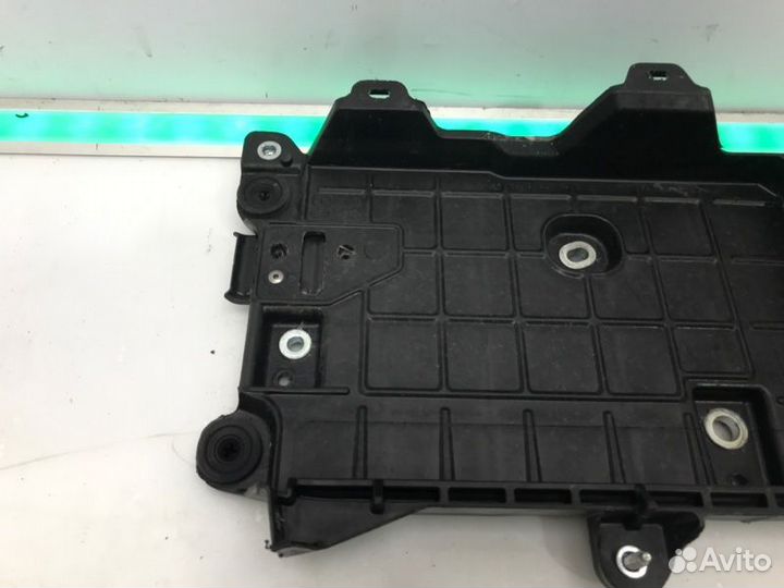 Крепление (подставка/площадка) под аккумулятор