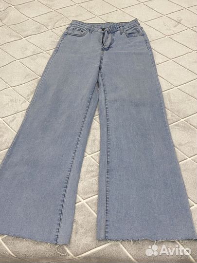 Джинсы клеш женские