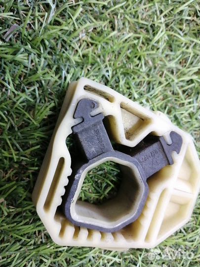 Крепление радиатора Volkswagen Passat Cc