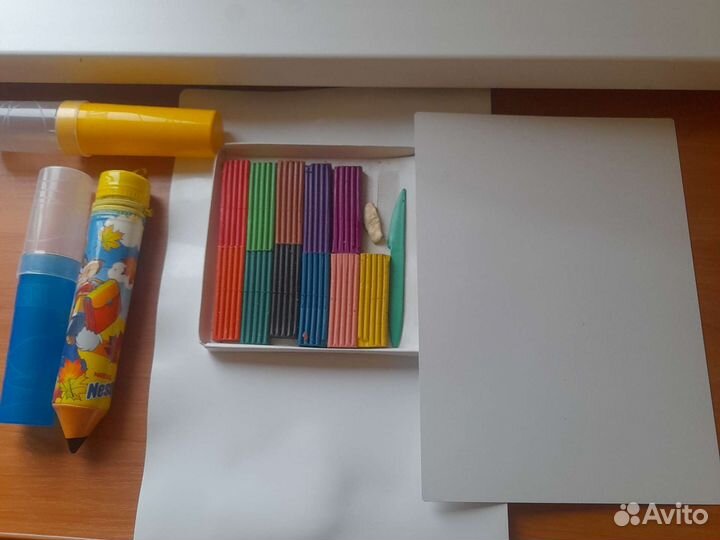 Папки для тетрадей,альбомы,краски,карандаши и др