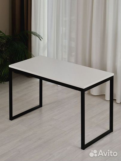 Письменный стол для школьника / Стол с ящиками