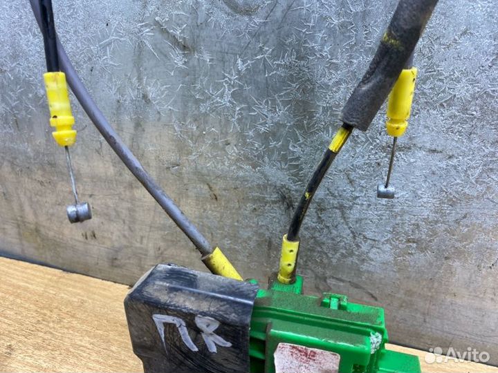 Замок двери передний правый Kia Rio 3 седан G4FC