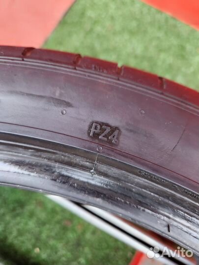 Pirelli P Zero PZ4 275/35 R20