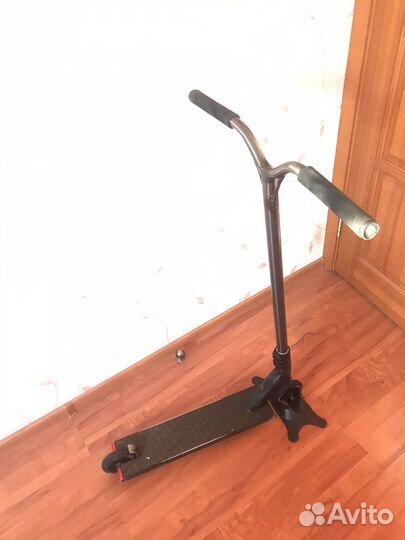 Трюковой самокат кастом в стрит