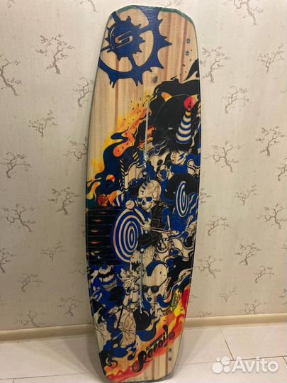 Продам вейкборд и снаряжение для него