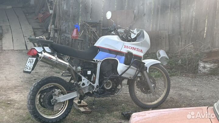 Honda Transalp 600