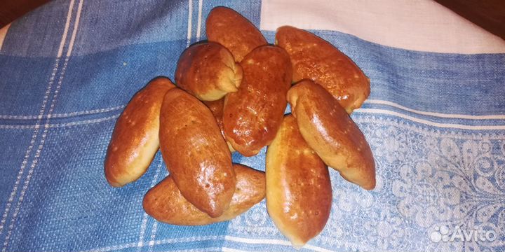 Пирожки с луком и яйцом