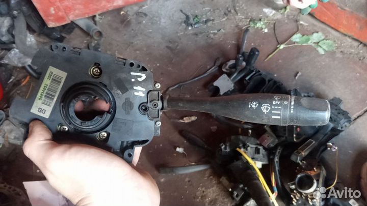 Переключатель подрулевой Nissan Primera P11
