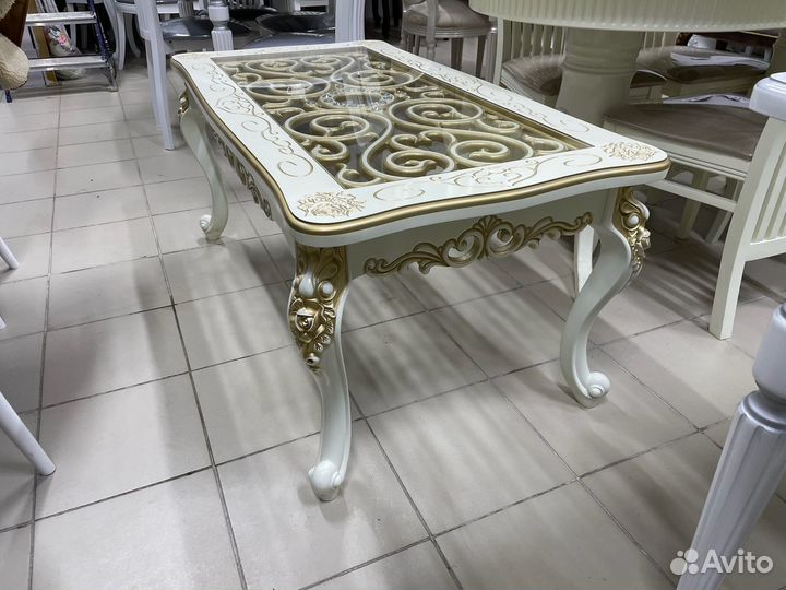 Столик журнальный прямоугольный. столы стулья