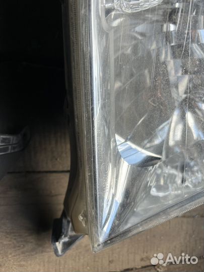 Фара правая toyota land cruiser 200