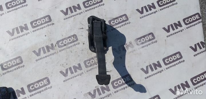 Педаль сцепления Volkswagen Golf 5