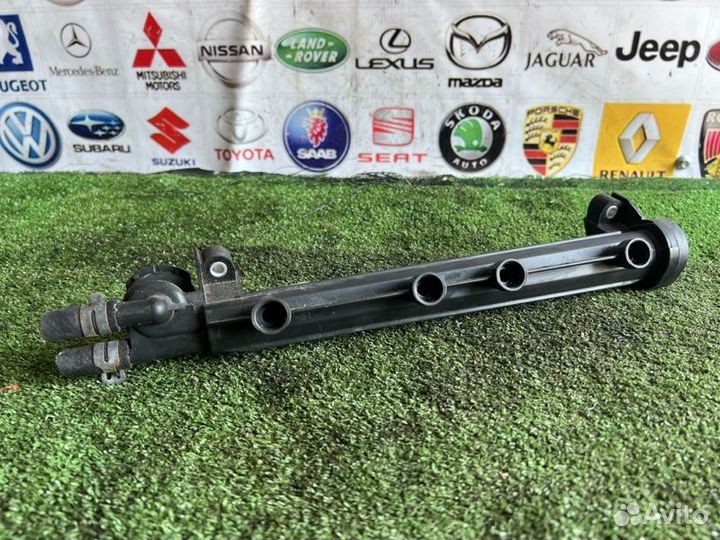 Топливная рампа Volkswagen Golf MK 4 AKL 2005