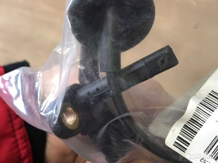 Датчик ABS задний правый mitsubishi lancer 10 2.0