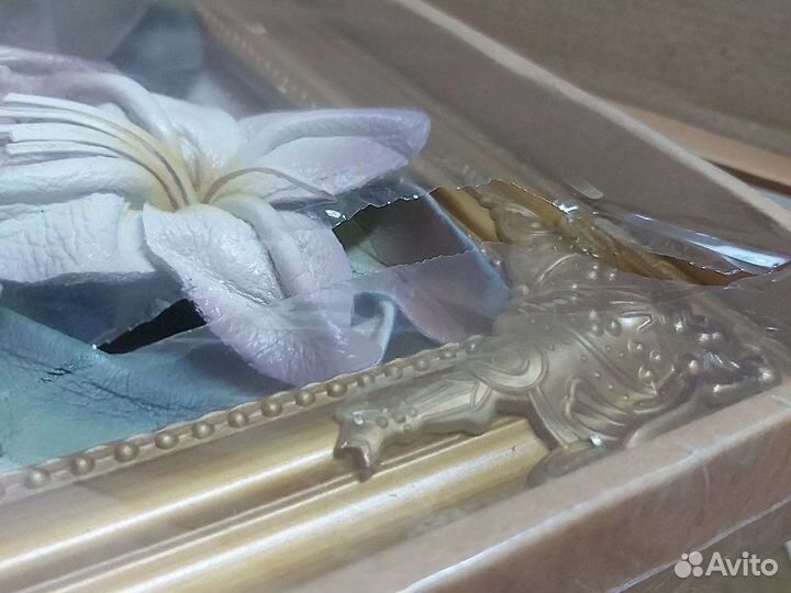 Картина из кожи