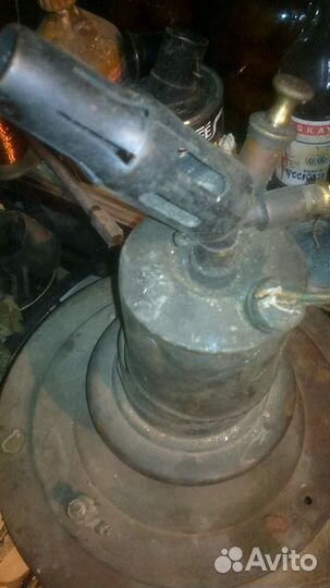 Старинная паяльная лампа, рабочая