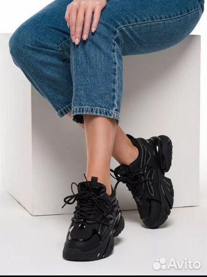 Кроссовки кожаные