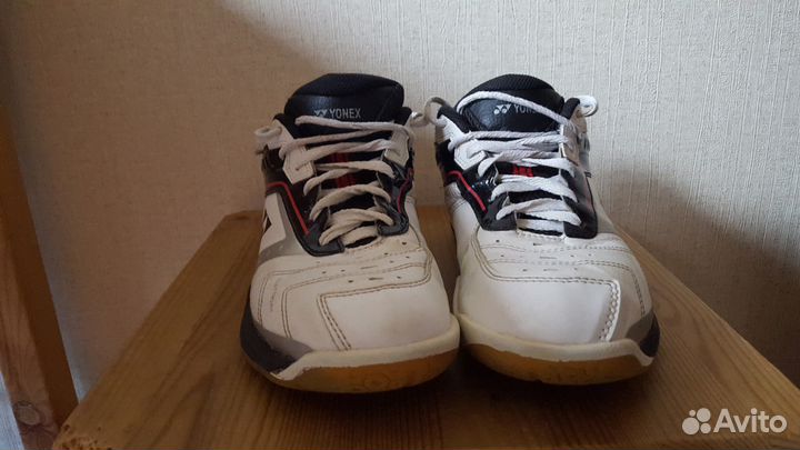 Кроссовки для профессиональной игры в бадминтон