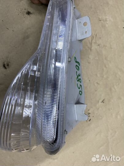 Указатель поворота передний левый Toyota Camry 18