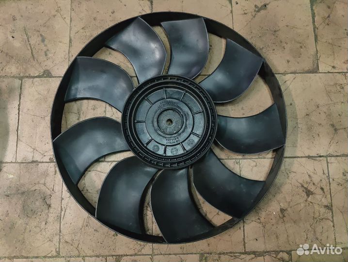 Вентилятор охлаждения Jeep Grand Cherokee WK1