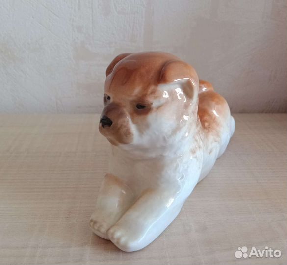 Статуэтка фарфор