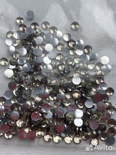 Стразы для ногтей