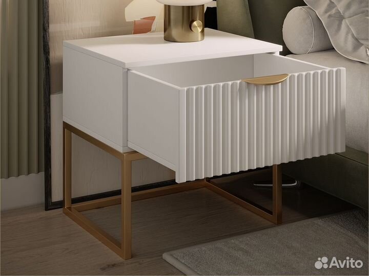 Тумба прикроватная белая с ящиком