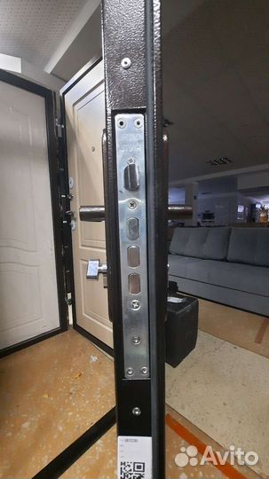 Дверь входная металлическая новая