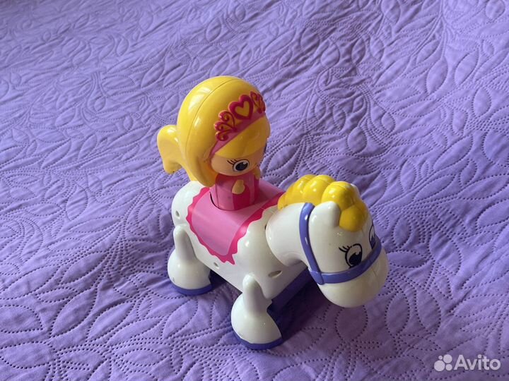 Лошадка с принцессой Tomy
