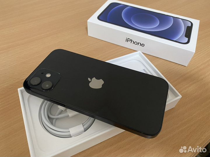 iPhone 12, 64 ГБ