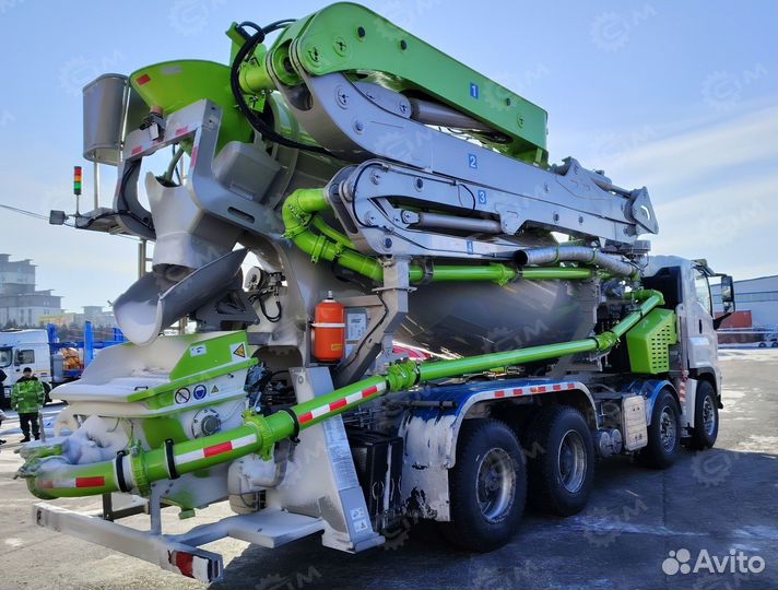 Автобетононасос Isuzu Giga, 2025