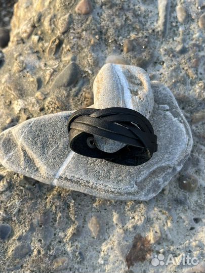 Кожаный браслет