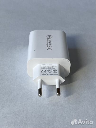 Зарядное устройство адаптер 3хUSB 1xType-C новое