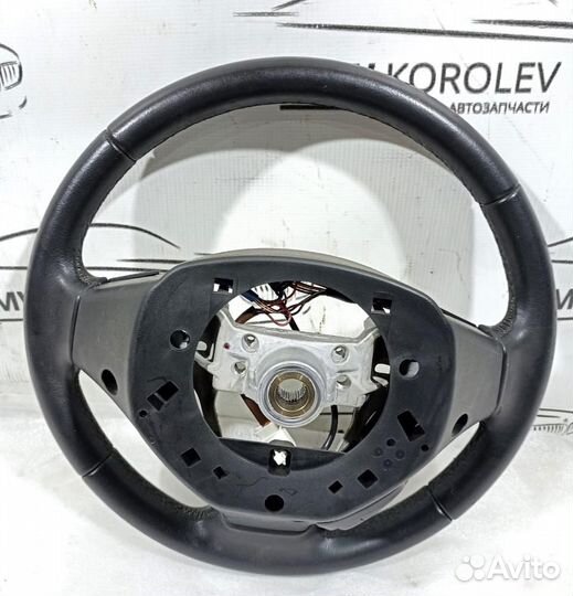 Рулевое колесо 2013 (3 спицы мультируль кожа) Suzu