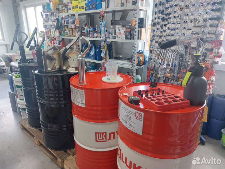 Моторное масло Лукойл Авангард 10w40