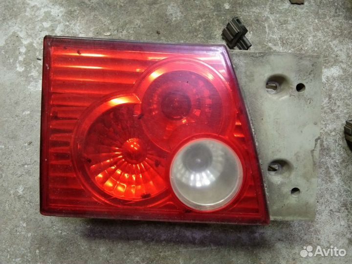 Фонари в крышку багажника Чери Амулет