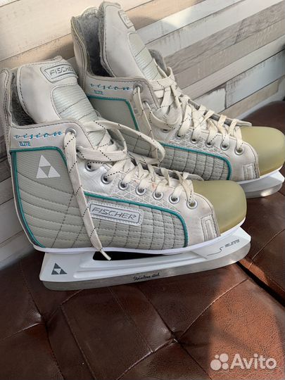 Коньки хоккейные