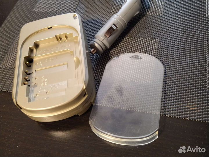 Универсальная зарядка acme для фото и видео акб