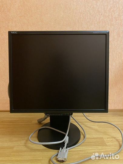 Монитор NEC MultiSync LCD 195NX