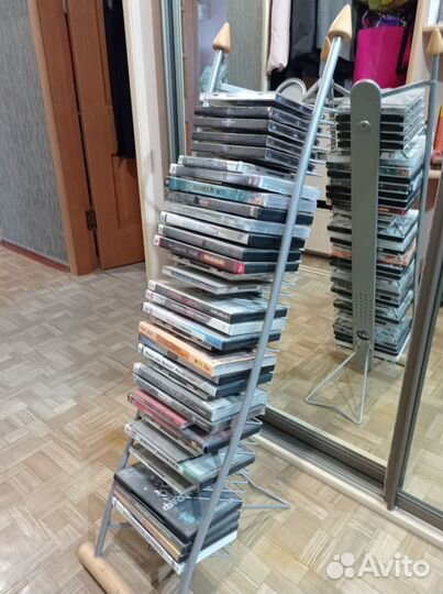 Полочка с дисками